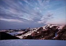 Paisaje en la parte central del Rhön con las montañas Milseburg y Pferdskopf