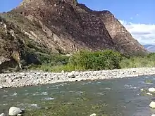 Río Tequiano que vierte sus aguas al Río Chicamocha.