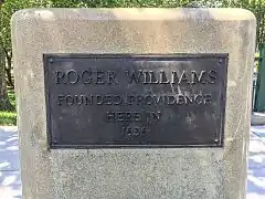 Una placa en el sitio