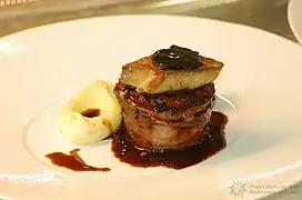 Riñón, foie gras y trufa negra.