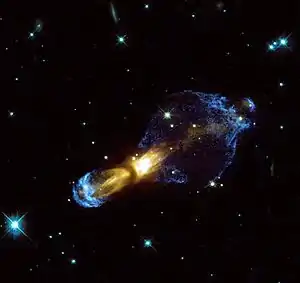 La nebulosa de la Calabaza (o nebulosa del Huevo Podrido). Posee morfología bipolar y contiene una gran cantidad de compuestos sulfurosos.