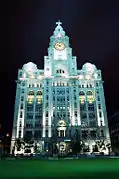 El Royal Liver Building se ilumina por la noche