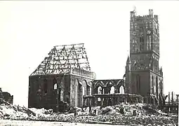 Las ruinas de la catedral en 1944