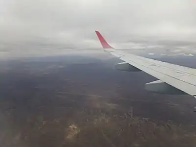 Vista aérea desde un Embraer 190 de Austral Líneas Aéreas en el tramo norte del departamento Florentino Ameghino.