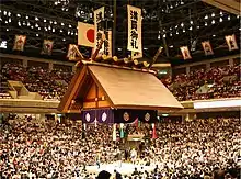 Ryōgoku Kokugikan, a máxima capacidad.