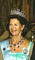 La reina Silvia luciendo su orden.