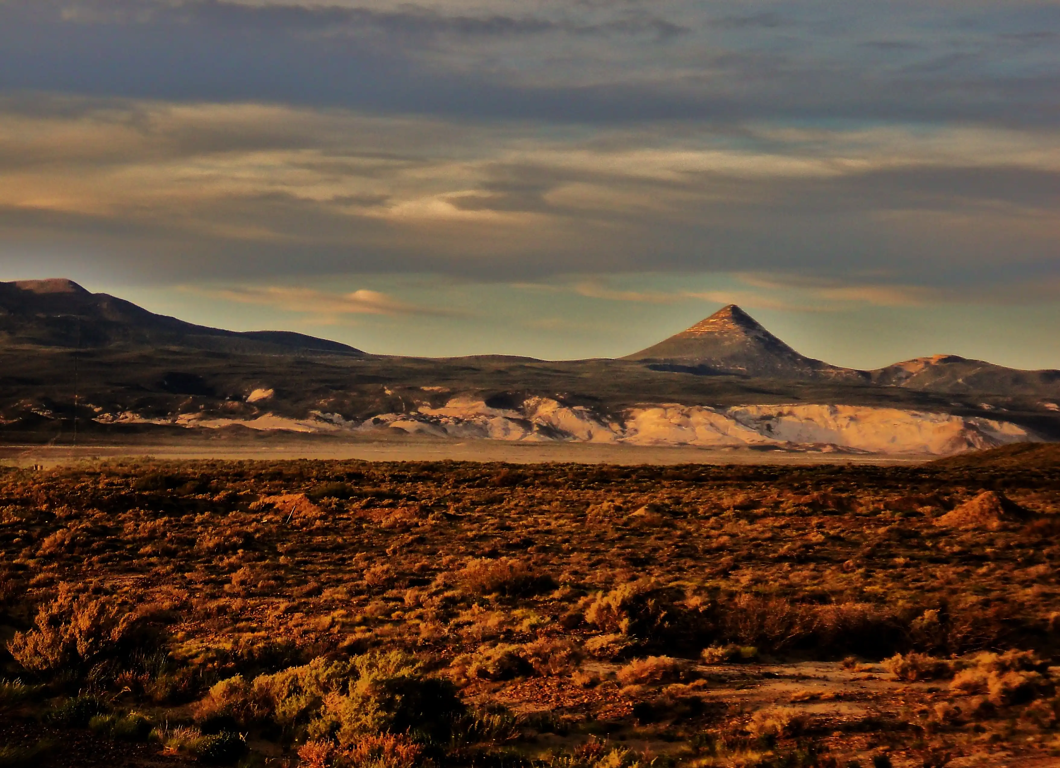 El Pico Salamanca desde la costa