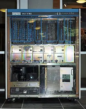 Interior de la VAX-11/780.