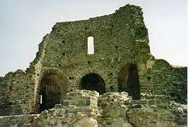 Sepulcro de los monjes, hoy en ruinas