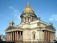 Catedral de San Isaac en San Petersburgo, el ejemplo más famoso de una iglesia ortodoxa construida en  estilo clásico.