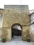 Muralla, puerta de abajo.