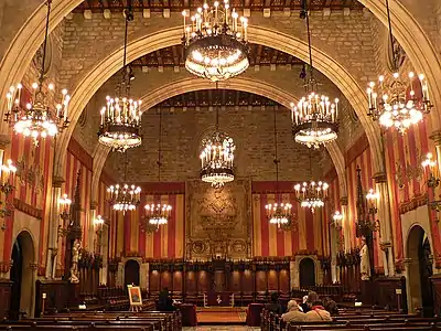 Salón de Cent (por el antiguo Consell de Cent o Consejo de Ciento) del ayuntamiento de Barcelona.