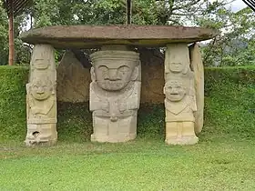 Tumba cromada de la Cultura San Agustín, Colombia, siglo VII a. C.