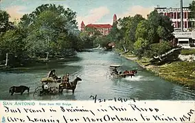 El río San Antonio desde el puente Mill (postal, circa 1907).