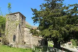 Campo de iglesia de San  Pablo de Arangas