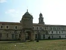 Palomar detrás del Monasterio de Lorenzana.