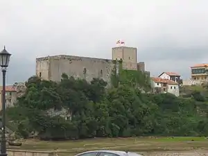 Castillo del Duque de Estrada en San Vicente de la Barquera.