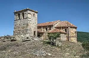 Iglesia románica de Santa Leocadia.