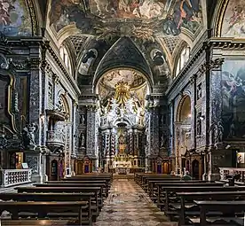 Altar de la iglesia.