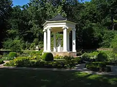 El templo de las Musas de Tiefurt (Alemania), de planta hexagonal.