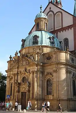 Catedral de Wurzburgo con la adyacente capilla funeraria de los Schönborn