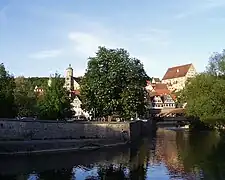 Iglesia de San Miguel y el Neubau vistos desde el río Kocher