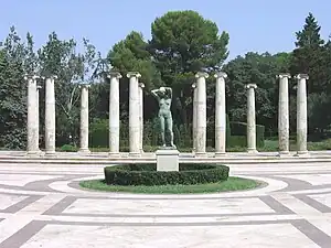 Serena (1970), de Pilar Francesch, Jardines de Joan Maragall.