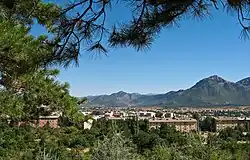 Vista de Seydişehir y los montes Tauro desde Ilıca