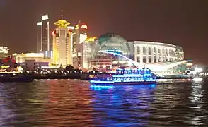 Pudong desde un crucero nocturno