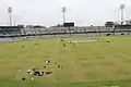 Sesión de entrenamiento dentro del estadio.