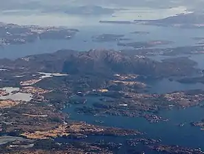 Vista aérea del strandflat en Bømlo.