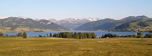 Vista del lago del Sihl hacia el sur