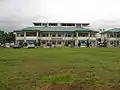 Fachada de la Universidad estatal de Silang