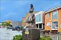 La mujer del marinero en la plaza vieja