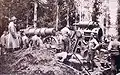 Artilleros emplazando un obús Skoda de 305 mm en los Cárpatos, durante los combates de 1914-1915.