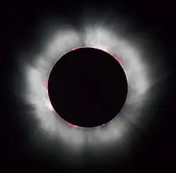 Corona solar en una foto de un eclipse tomada en Francia en 1999