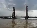 El puente Ampera sobre el río Musi, Palembang