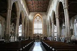 Interior de la nave mirando al oeste