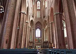 Interior de la nave basilical