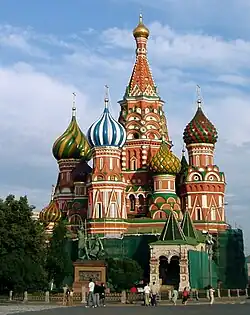 Catedral de San Basilio, de Postnik Yakovlev (construcción original de 1555-1561, modificada en fechas posteriores)