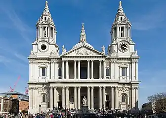 Fachada oeste de la catedral de San Pablo de Londres (1675-1710), modelo de la fachada de San Sulpicio.