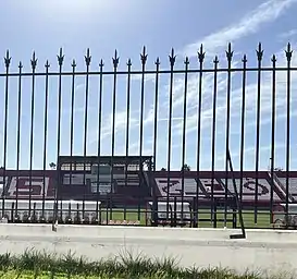 Vista desde el exterior del estadio Moulay Hassan