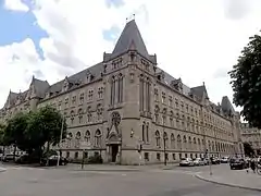 El hotel de las Plazas, fachada avenida de la Libertad