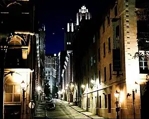 Calle Saint-Sulpice, típica del Vieux-Montréal.