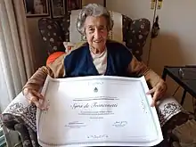 Syra Villalain de Franconetti en su casa con el Premio Juana Azurduy (2021-10-24 ) Premio "Juana Azurduy a la lucha por la defensa de los derechos humanos" a Syra Villalain de Franconetti otorgado por el Presidente de la Nación Argentina Alberto Fernández y la vicepresidenta Cristina Fernández de Kirchner 24 de marzo de 2021