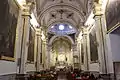 Interior del templo. Al fondo, el Cristo negro o Señor del Encino.