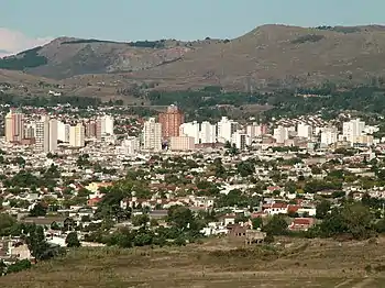 La ciudad de Tandil rodeada de sierras