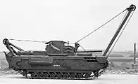 Tanque Churchill versión ARV con una pistola falsa, imitando una variante armada del mismo tanque