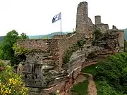 Vista de los castillos de Grafendahn y Altdahn desde el castillo de Tanstein.