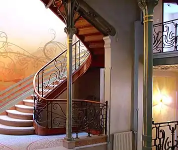 Escalera de la Casa Tassel, de Victor Horta. El modernismo busca una relación armónica entre la funcionalidad y la belleza.